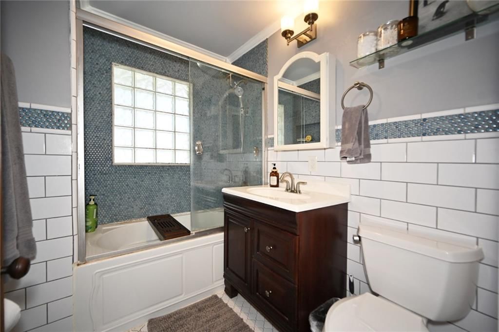 Photo 17 of 25 - 4116 Adams Street, Kansas City, KS 66103