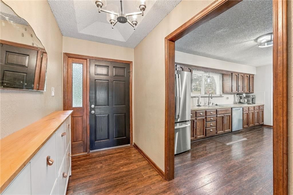 Photo 3 of 28 - 14315 W 65th Street, Shawnee, KS 66216
