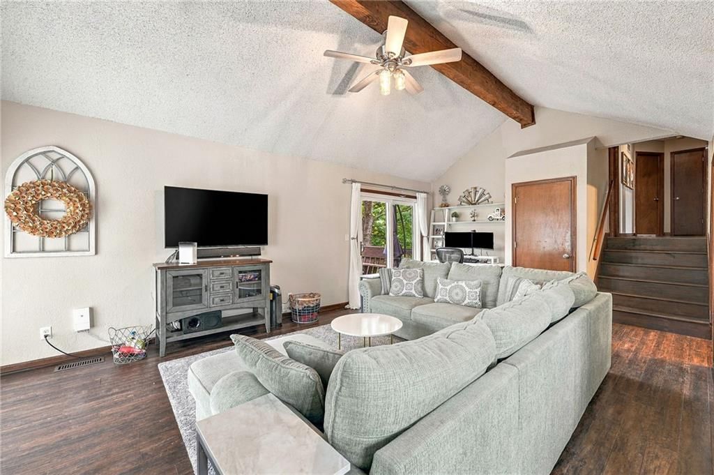 Photo 11 of 28 - 14315 W 65th Street, Shawnee, KS 66216