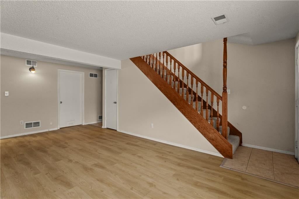 15305 E 45th Terrace S, Independence, MO: listing photo 3
