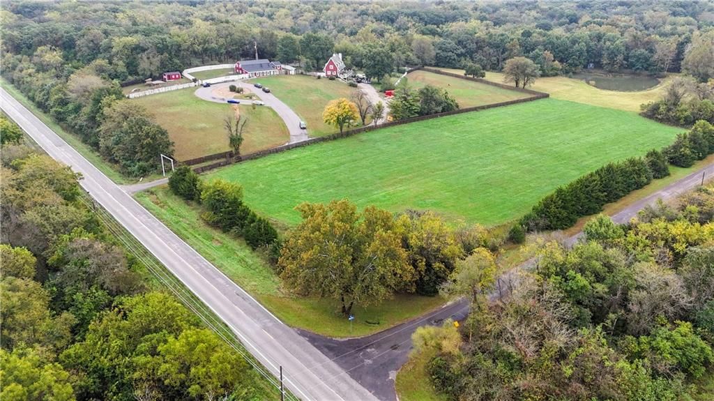 Yankee bit Lane and 223rd Street, Spring Hill, KS