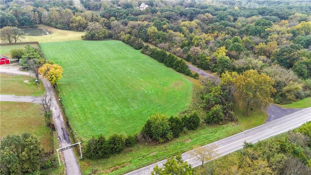 Photo 4 of 7 - Yankee bit Lane and 223rd Street, Spring Hill, KS 66083