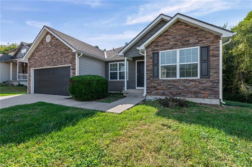 3305 NW 87th Street, Kansas City, MO: listing photo 3