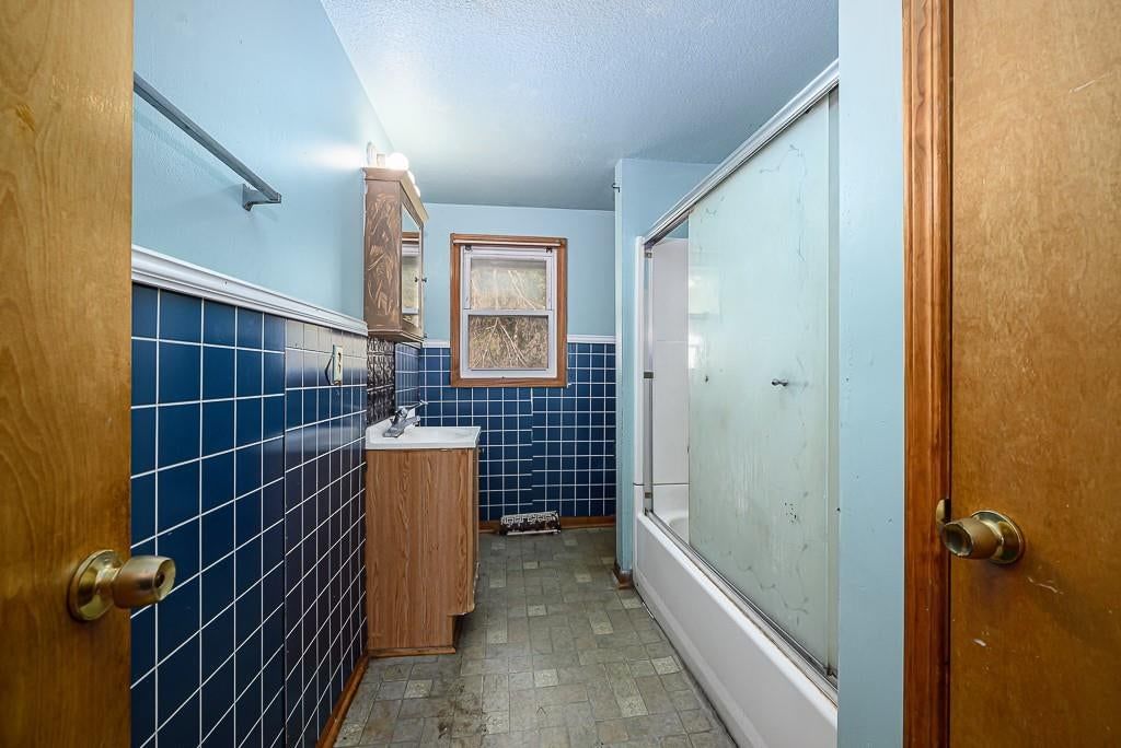 Photo 7 of 17 - 5530 sloan Avenue, Kansas City, KS 66104