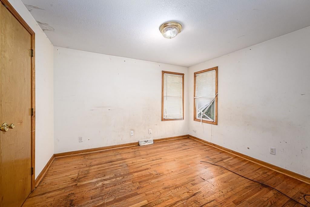 Photo 10 of 17 - 5530 sloan Avenue, Kansas City, KS 66104