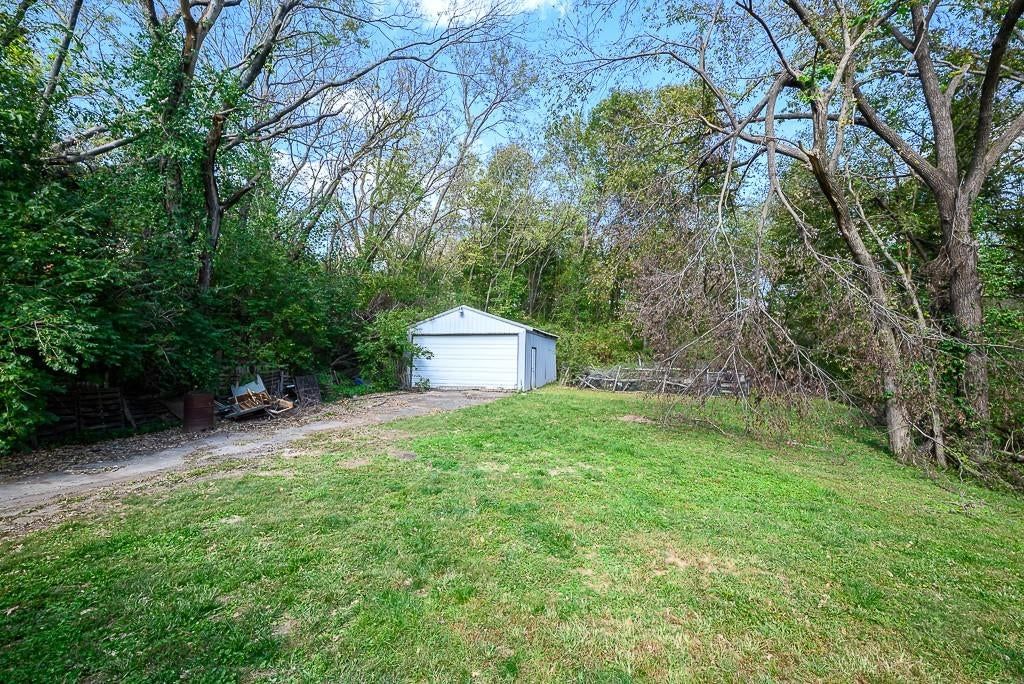 Photo 12 of 17 - 5530 sloan Avenue, Kansas City, KS 66104
