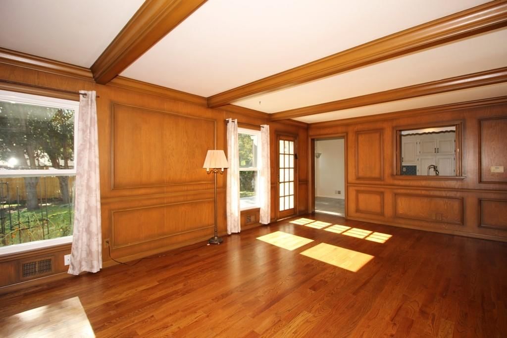 Photo 6 of 50 - 1212 NW Fairway Circle, Blue Springs, MO 64014