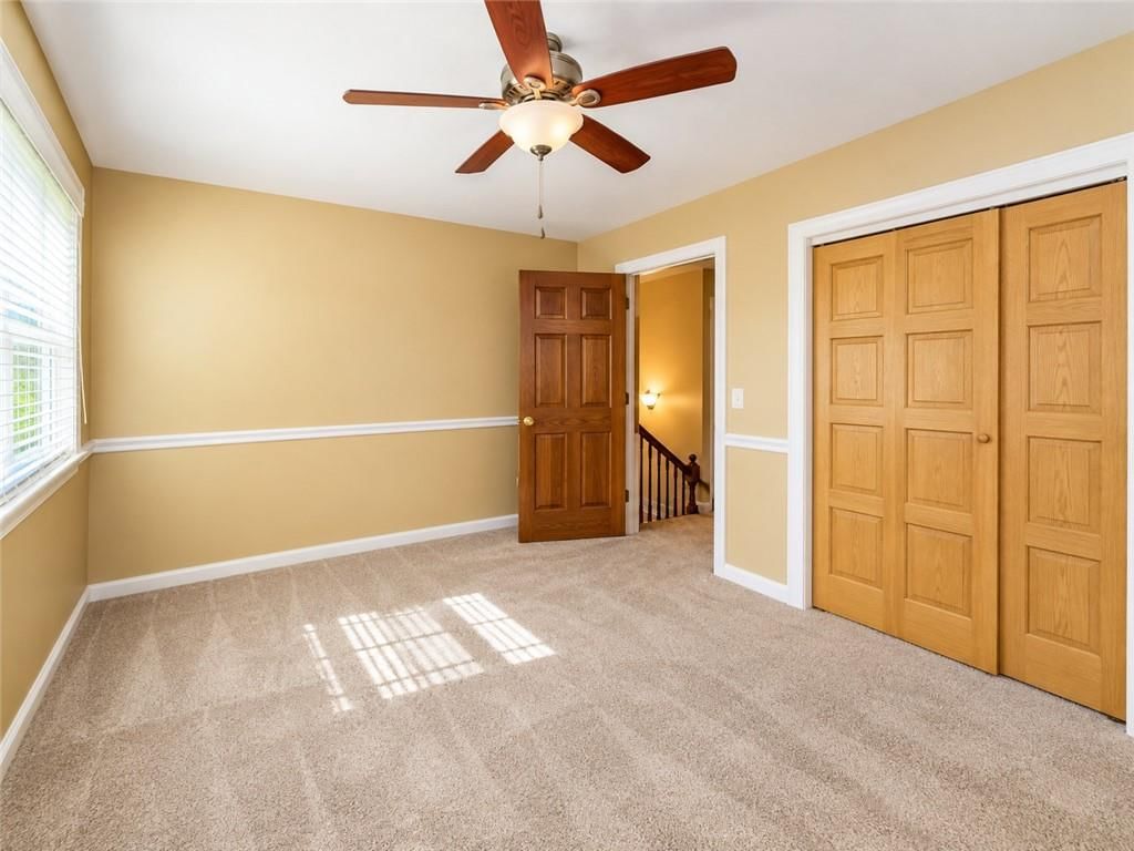 Photo 29 of 50 - 1212 NW Fairway Circle, Blue Springs, MO 64014