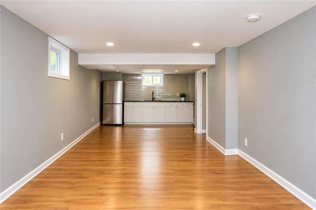 Photo 32 of 50 - 1212 NW Fairway Circle, Blue Springs, MO 64014