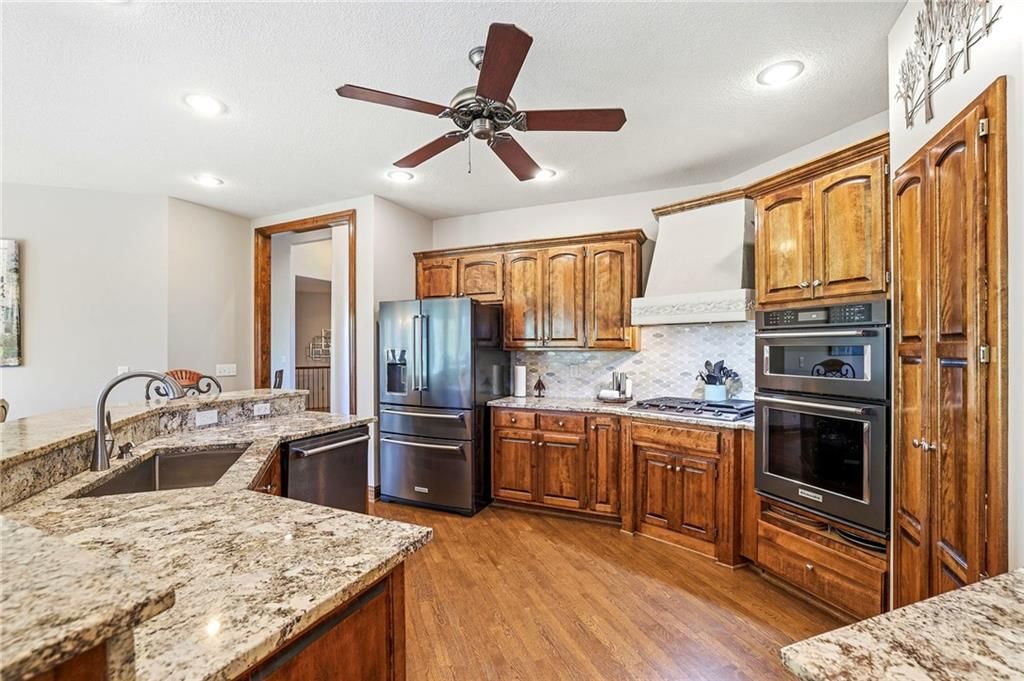 Photo 22 of 88 - 1501 Whispering Ridge, Pleasant Hill, MO 64080