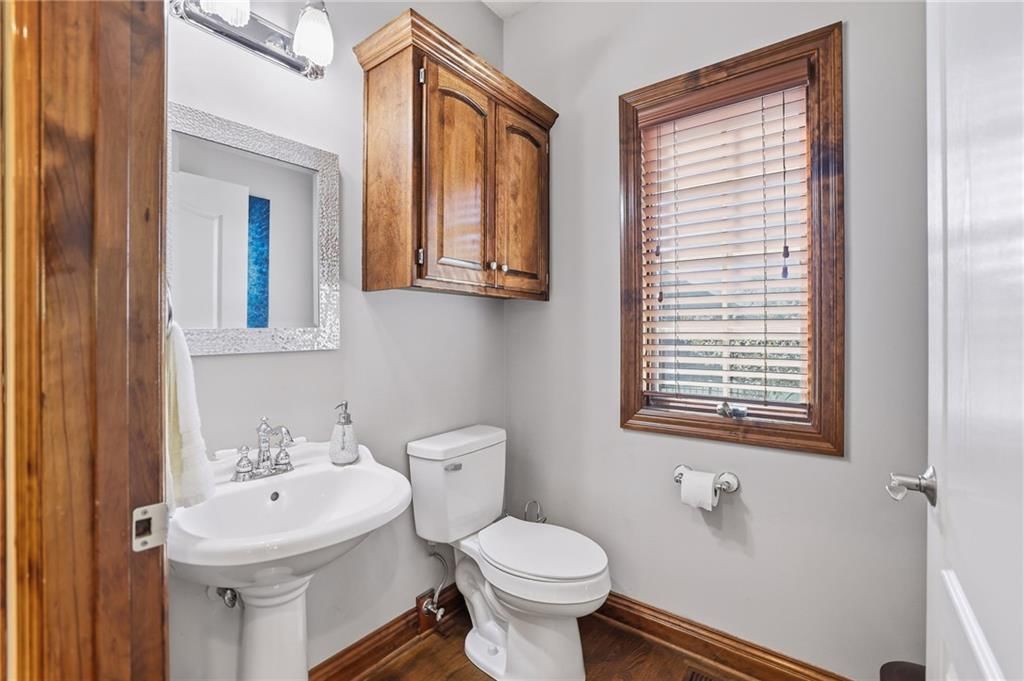 Photo 35 of 88 - 1501 Whispering Ridge, Pleasant Hill, MO 64080