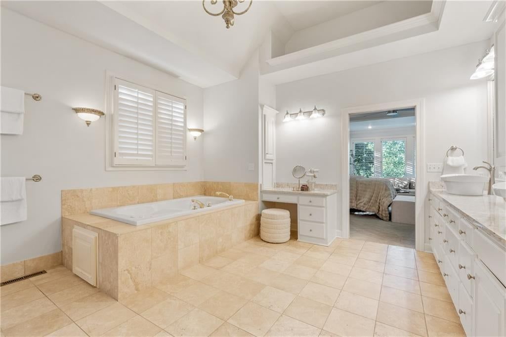 Photo 27 of 65 - 3608 W 153rd Street, Leawood, KS 66224