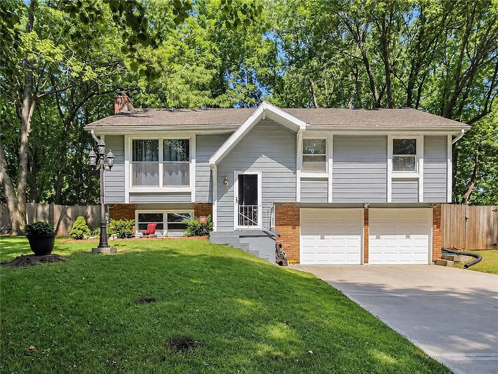 1401 SE Piccadilly Street, Blue Springs, MO