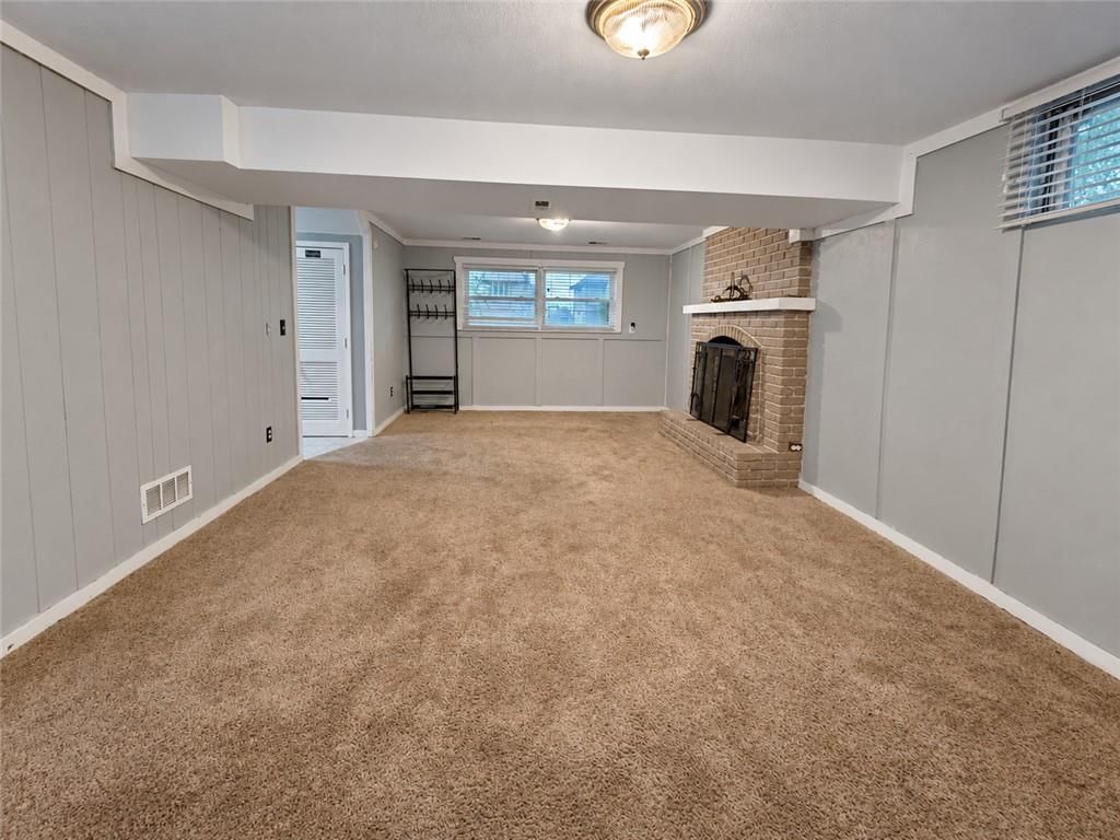 1401 SE Piccadilly Street, Blue Springs, MO