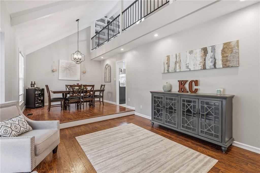 Photo 4 of 28 - 14513 90TH Court, Lenexa, KS 66215