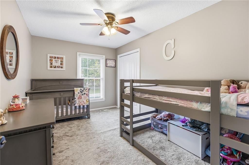 Photo 18 of 28 - 14513 90TH Court, Lenexa, KS 66215