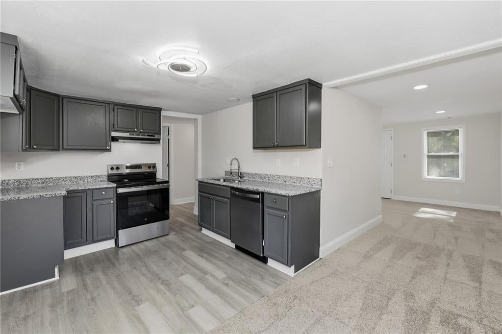 Photo 14 of 30 - 4922 Blue Lane, Kansas City, KS 66104