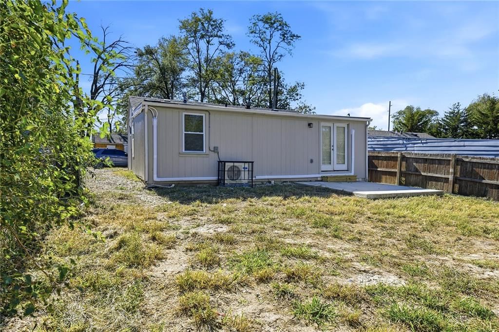 Photo 29 of 30 - 4922 Blue Lane, Kansas City, KS 66104