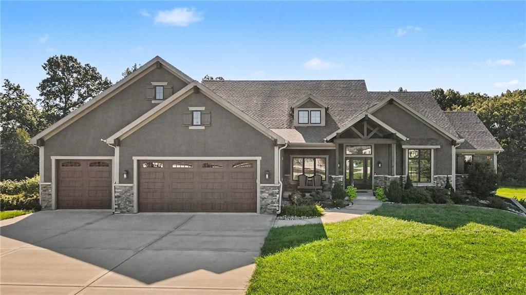 12924 Jacob Lane, Kearney, MO: listing photo 3
