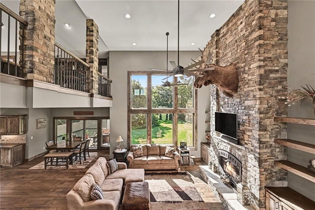 Photo 8 of 57 - 12924 Jacob Lane, Kearney, MO 64060