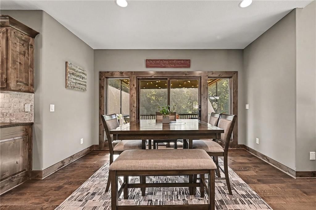 Breakfast nook at 12924 Jacob Lane, Kearney, MO 64060