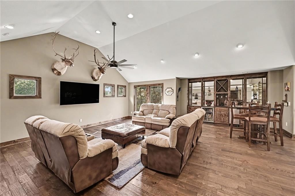 Photo 32 of 57 - 12924 Jacob Lane, Kearney, MO 64060
