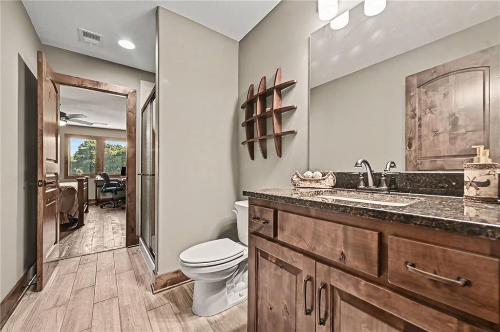 Photo 34 of 57 - 12924 Jacob Lane, Kearney, MO 64060