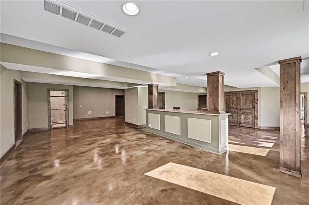 Photo 36 of 57 - 12924 Jacob Lane, Kearney, MO 64060
