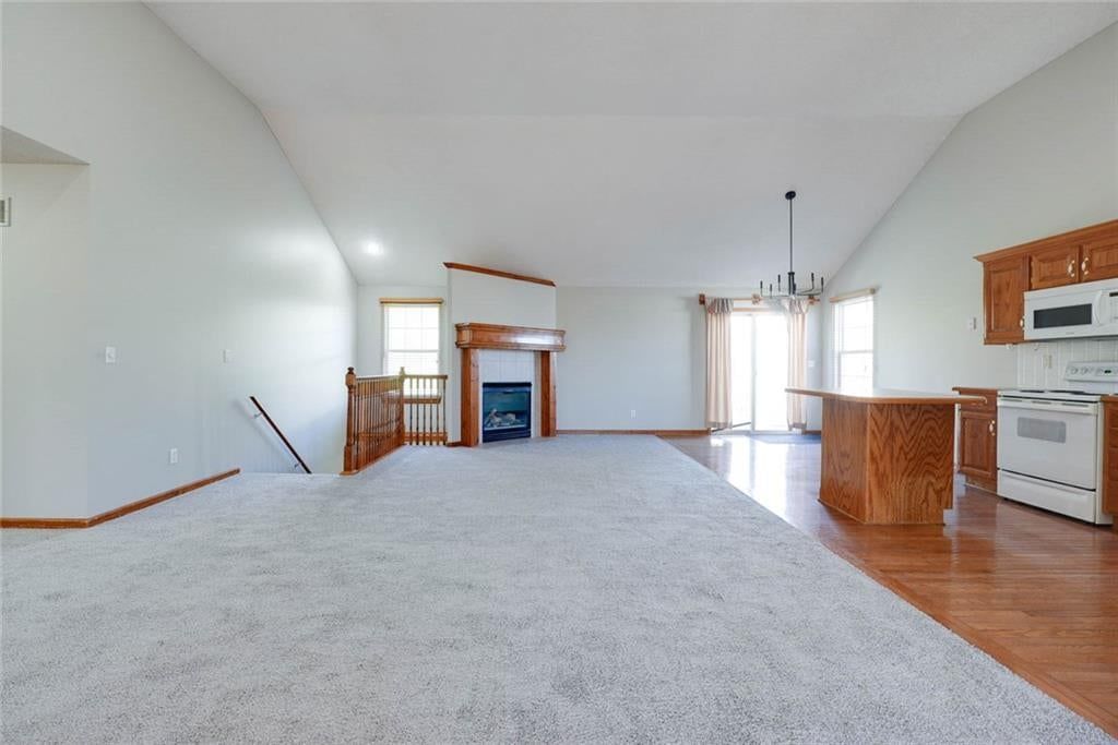 Photo 8 of 41 - 716 SW Brome Drive, Grain Valley, MO 64029