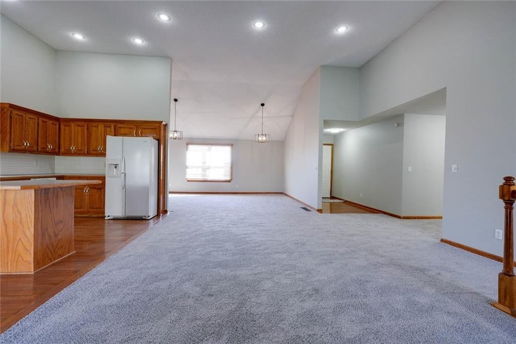 Photo 4 of 41 - 716 SW Brome Drive, Grain Valley, MO 64029