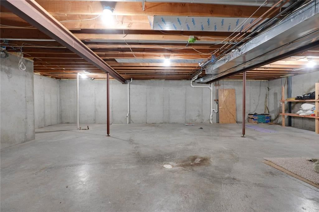 Photo 32 of 41 - 716 SW Brome Drive, Grain Valley, MO 64029