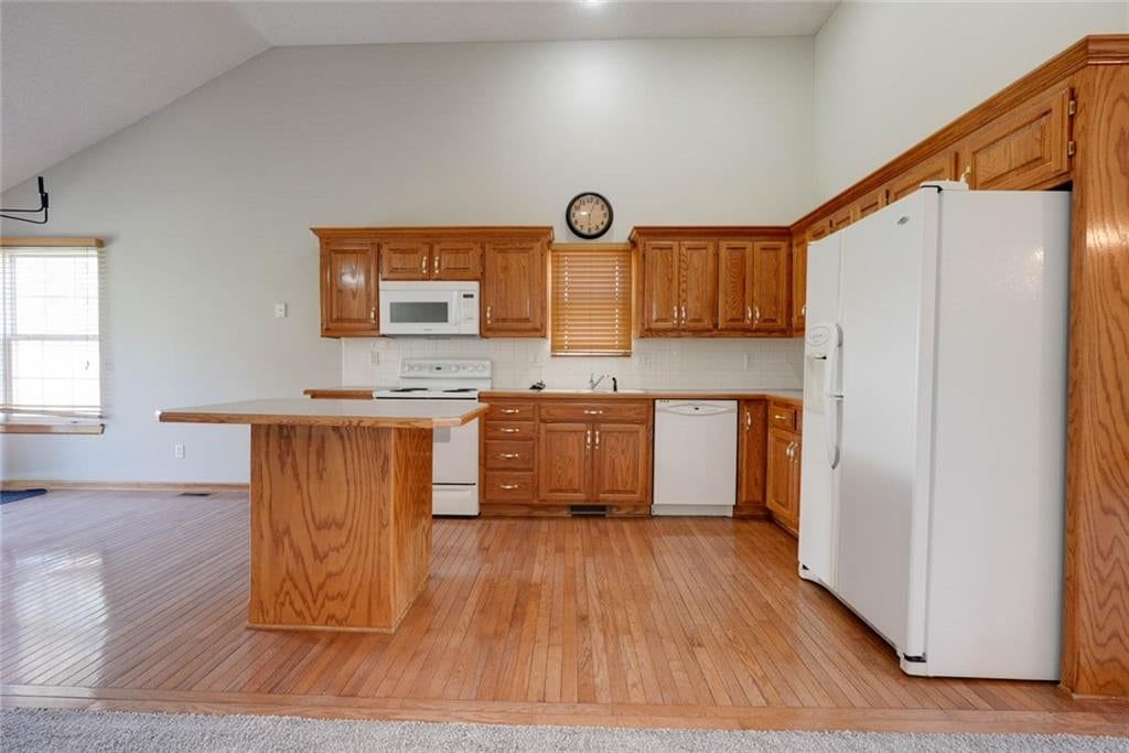 Photo 9 of 41 - 716 SW Brome Drive, Grain Valley, MO 64029