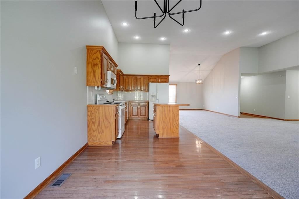 Photo 15 of 41 - 716 SW Brome Drive, Grain Valley, MO 64029