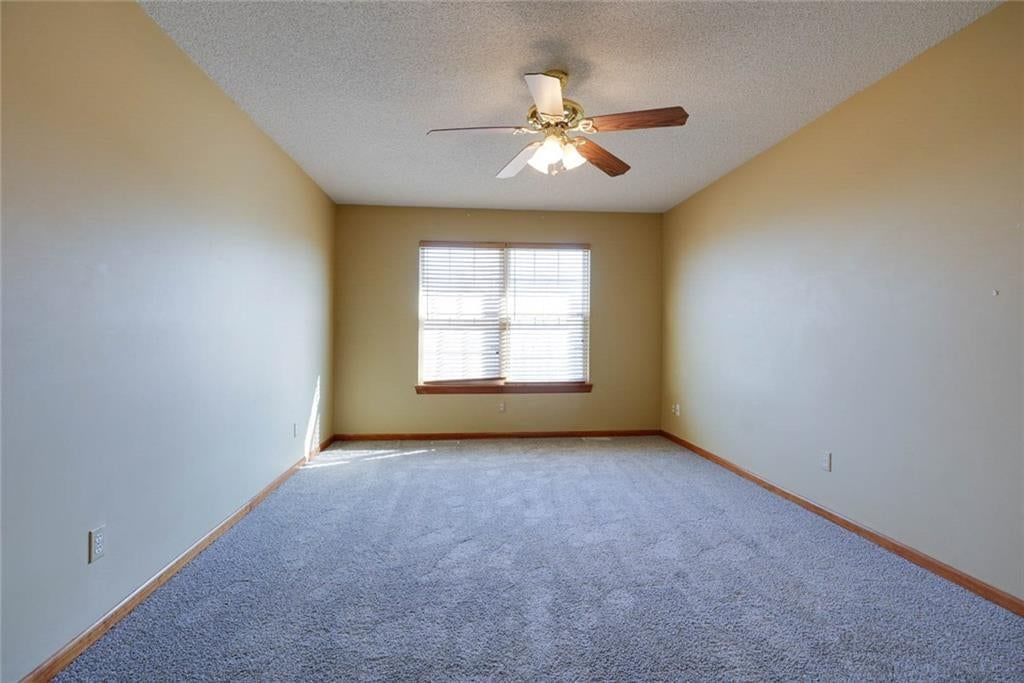 Photo 26 of 41 - 716 SW Brome Drive, Grain Valley, MO 64029