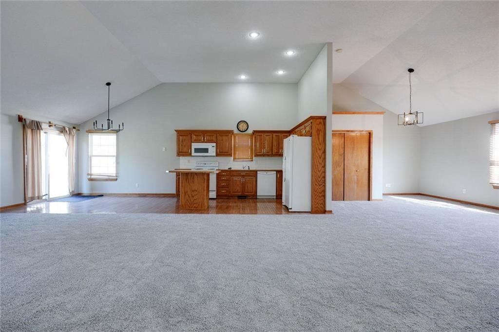 Photo 16 of 41 - 716 SW Brome Drive, Grain Valley, MO 64029