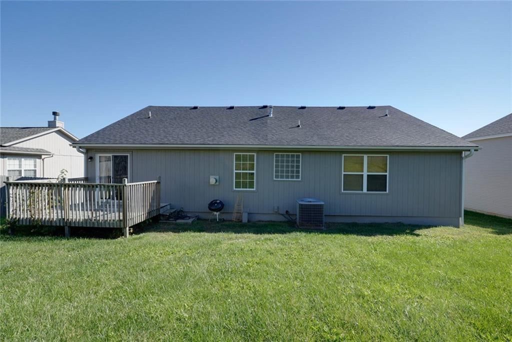 Photo 39 of 41 - 716 SW Brome Drive, Grain Valley, MO 64029