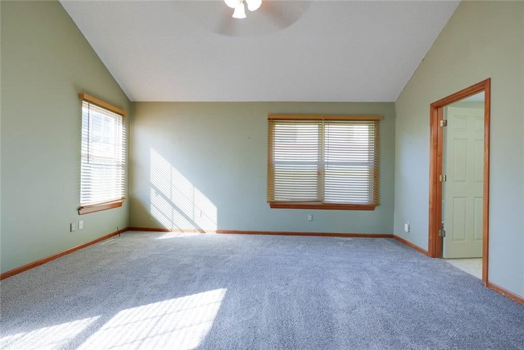 Photo 17 of 41 - 716 SW Brome Drive, Grain Valley, MO 64029