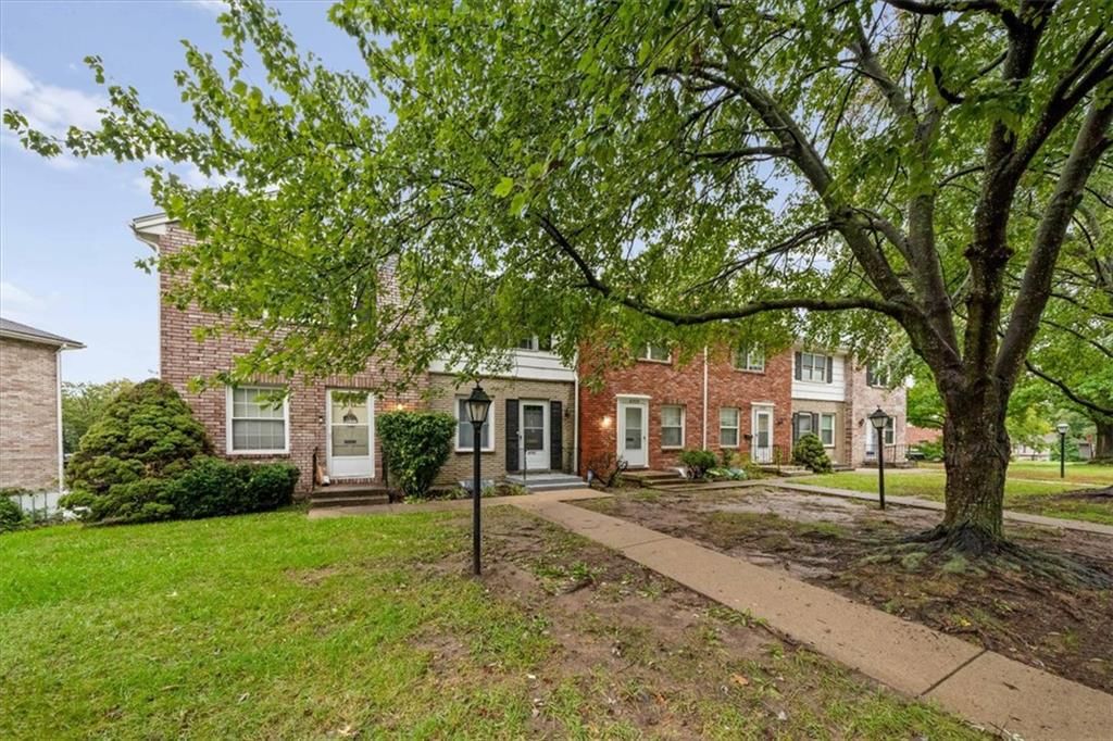 8727 Sycamore Avenue, Kansas City, MO: listing photo 2