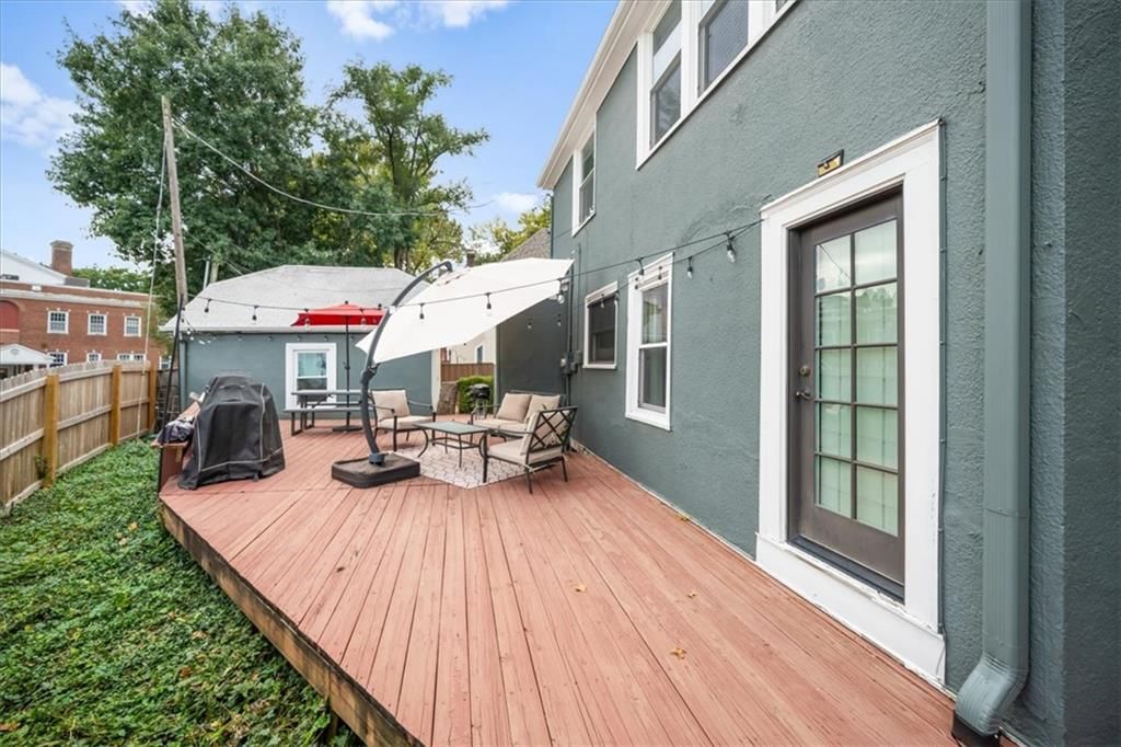 Photo 21 of 27 - 407 GREENWAY Terrace, Kansas City, MO 64113