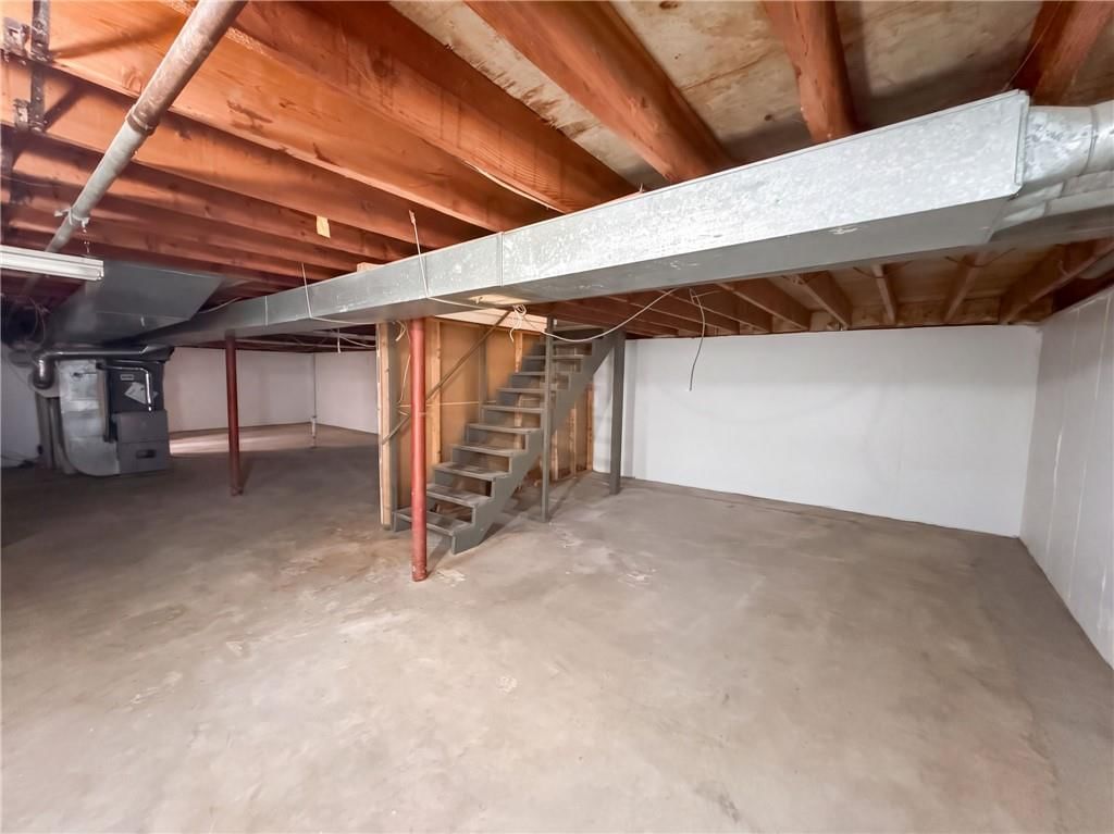 Staircase at 602 W 101st Street, Kansas City, MO 64114