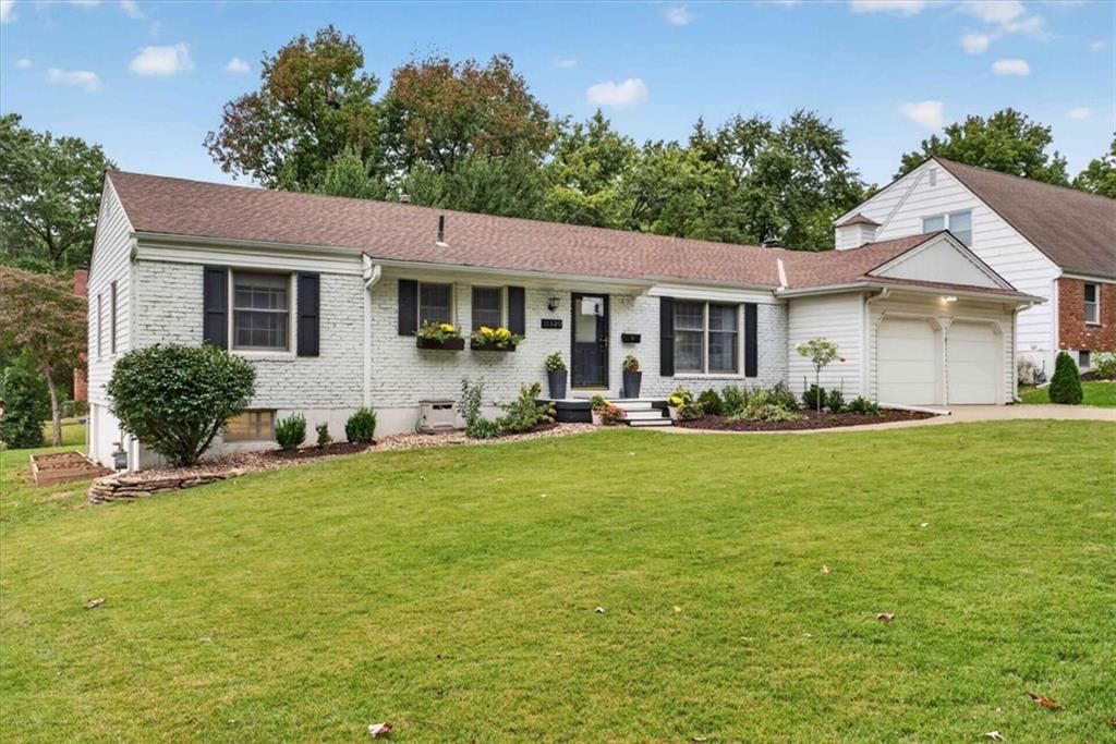 11520 Walnut Street, Kansas City, MO: listing photo 2