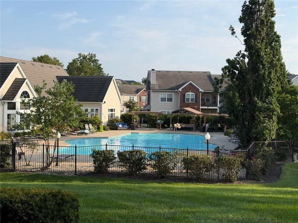Photo 25 of 28 - 11604 Tomahawk Creek Parkway #A, Leawood, KS 66211