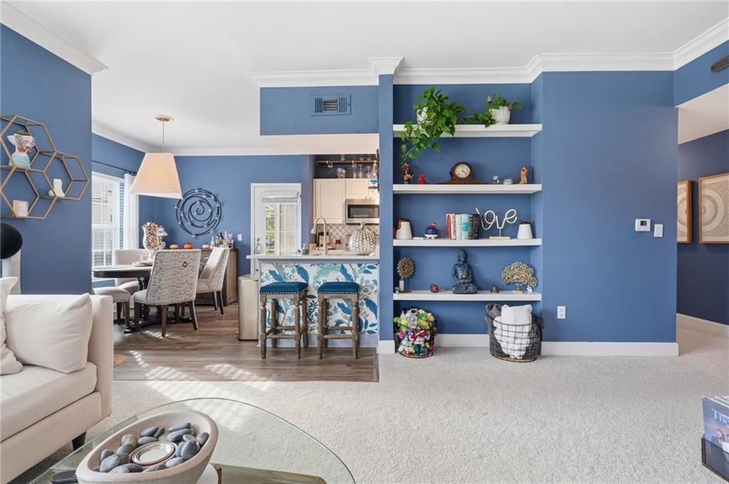 Open floor plan at 11604 Tomahawk Creek Parkway #A, Leawood, KS 66211