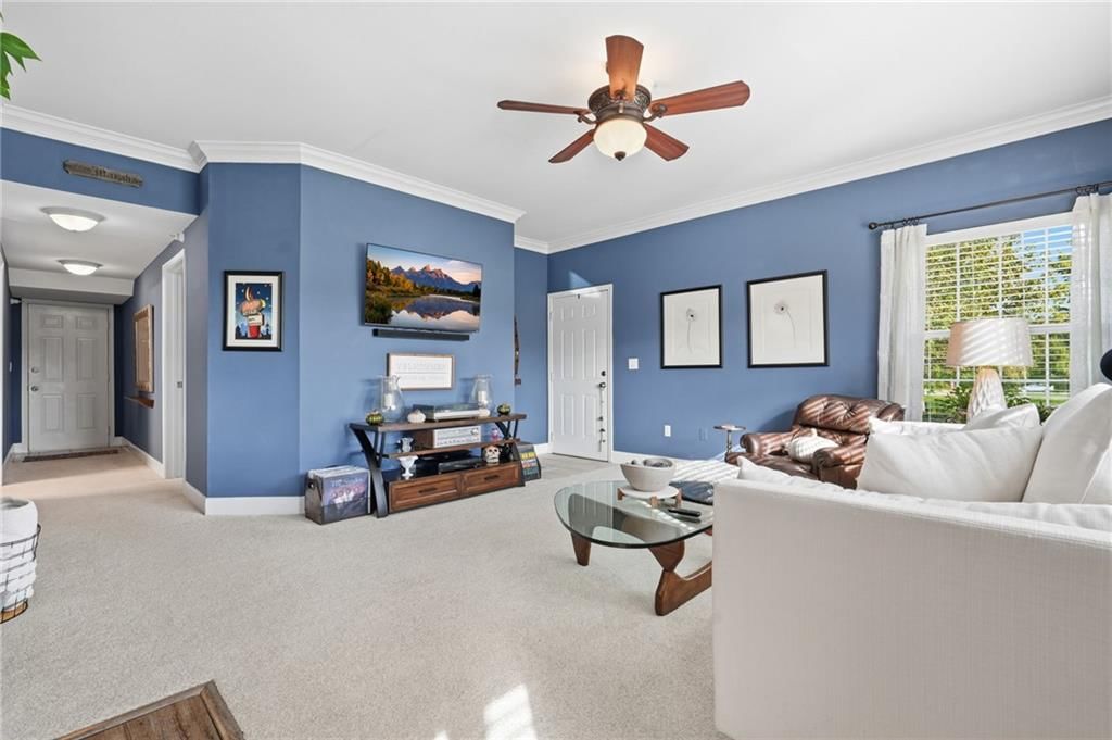 Photo 5 of 28 - 11604 Tomahawk Creek Parkway #A, Leawood, KS 66211