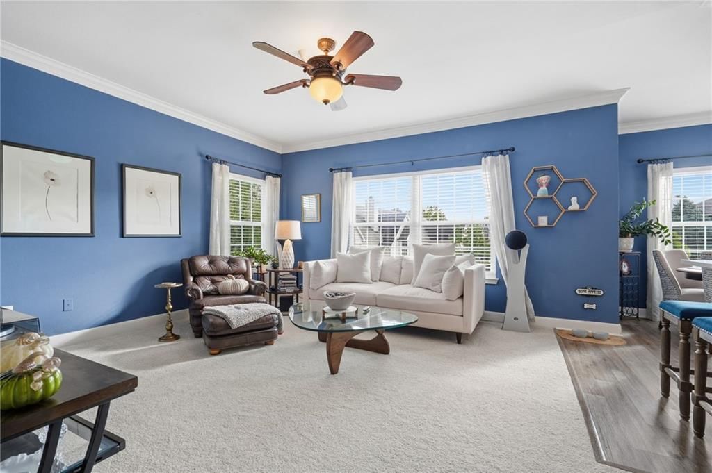 Photo 2 of 28 - 11604 Tomahawk Creek Parkway #A, Leawood, KS 66211