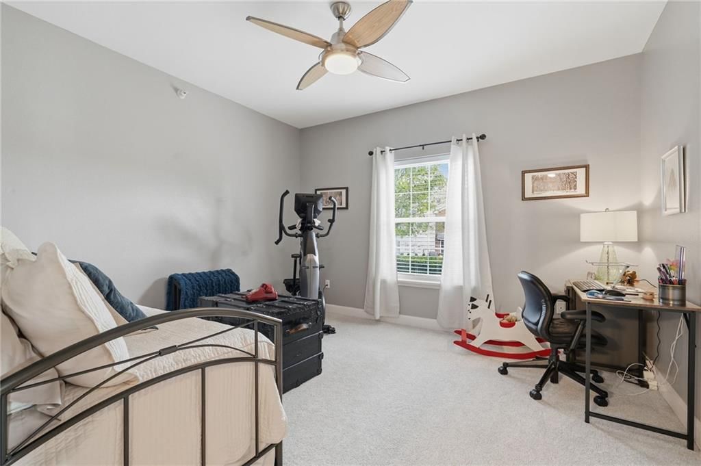 Photo 17 of 28 - 11604 Tomahawk Creek Parkway #A, Leawood, KS 66211
