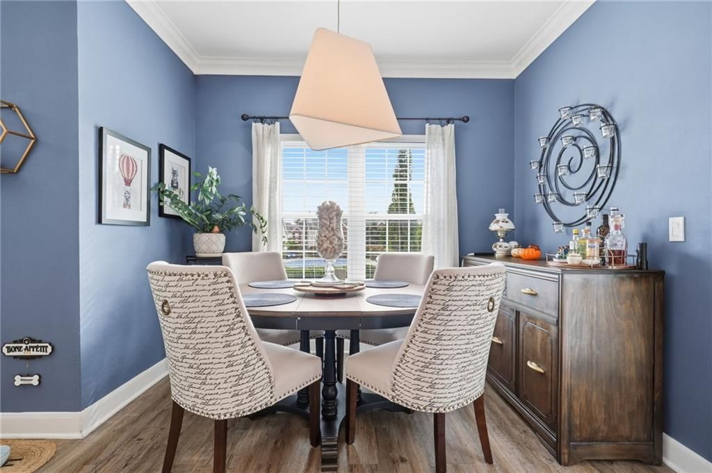 Breakfast nook at 11604 Tomahawk Creek Parkway #A, Leawood, KS 66211