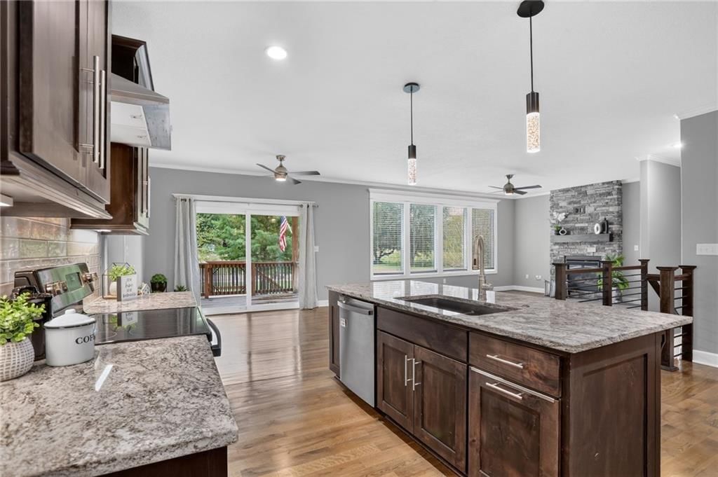 Photo 14 of 45 - 21421 E 32nd Terrace S, Independence, MO 64057