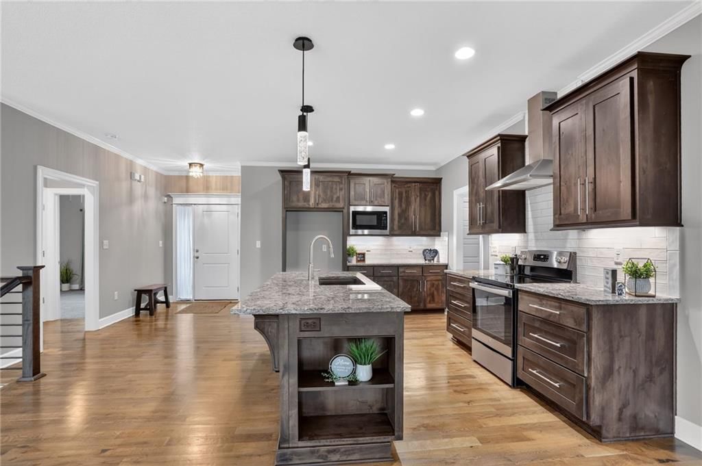 Photo 10 of 45 - 21421 E 32nd Terrace S, Independence, MO 64057