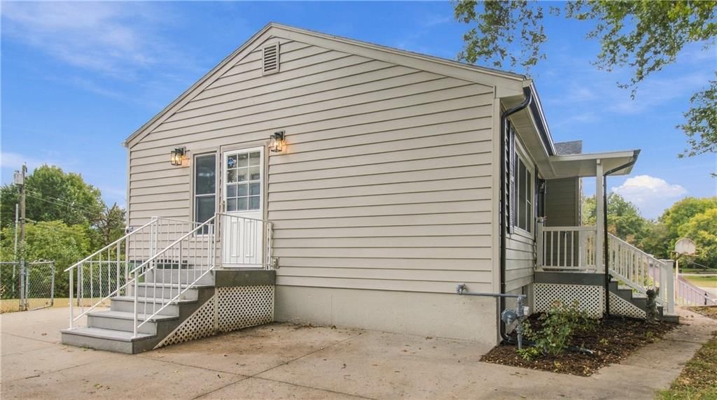 Photo 18 of 24 - 10131 E 79th Terrace, Raytown, MO 64138